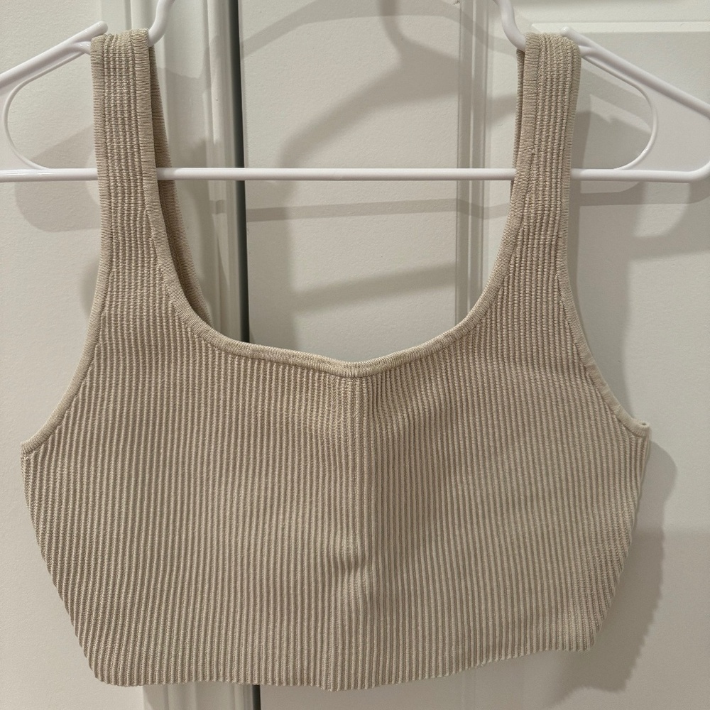 ARITZIA MATTE PEARL CROPPED TANK TOP (SIZE MEDIUM)